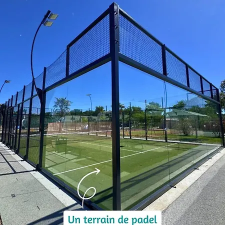 Mobil 4 Etoiles مكان تخييم Fréjus